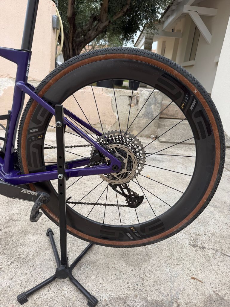 BMC Kaius 01 THREE 2024 Road & Gravel d'occasion — image 10 sur 13