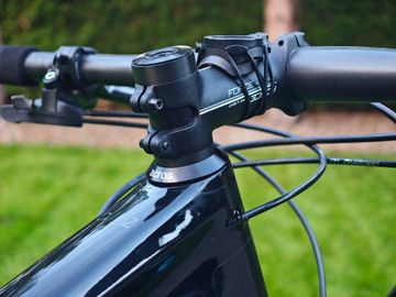 Orbea OIZ M-PRO 2023 2023 Mountainbike usato, Nero — immagine 8 di 13