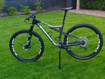 Orbea OIZ M-PRO 2023 2023 Mountainbike usato, Nero — immagine 2 di 13