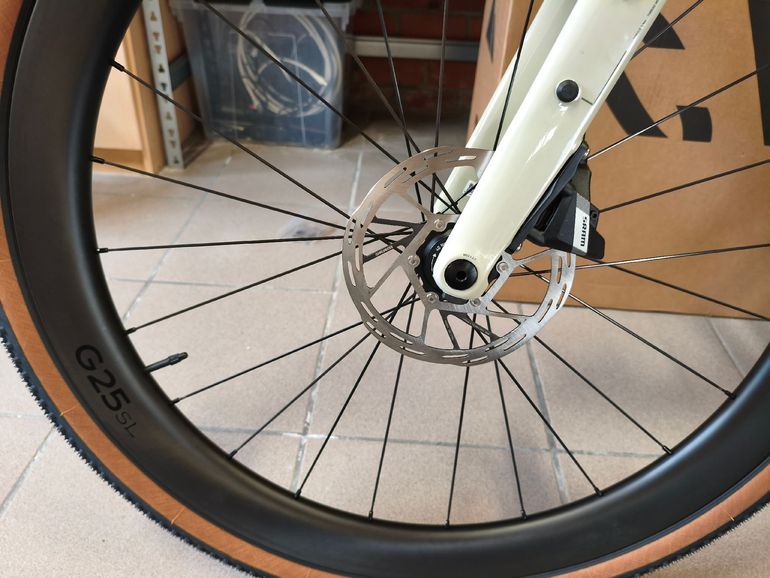 Canyon Grizl CF 6 2026 2026 Road & Gravel usato, Bianco — immagine 2 di 8