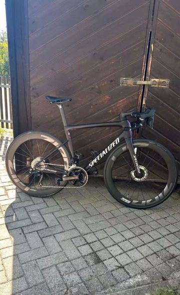Used Specialized Tarmac Shimano 105 Di2 2024 Road & Gravel, Black — image 1 of 4