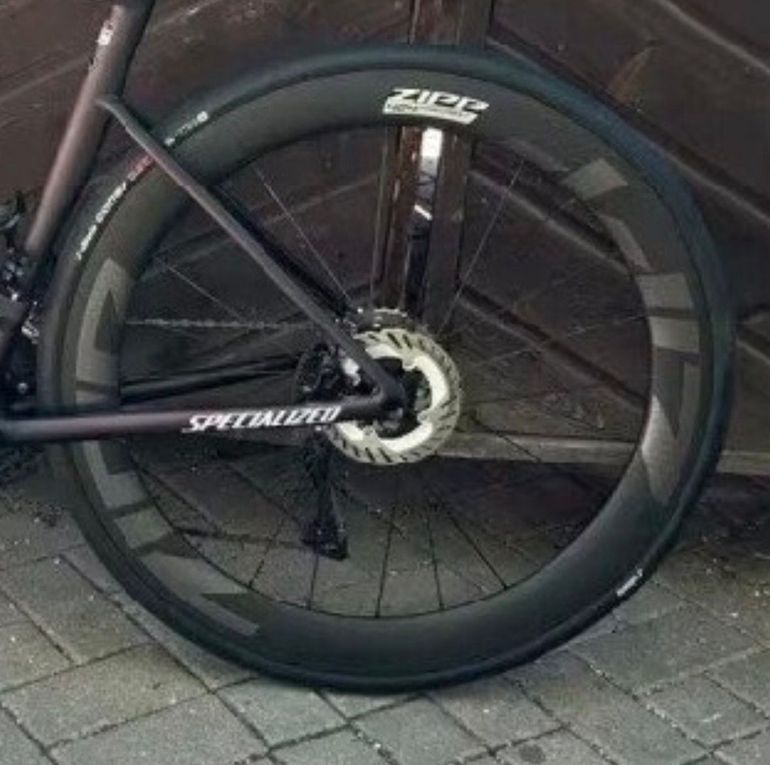 Used Specialized Tarmac Shimano 105 Di2 2024 Road & Gravel, Black — image 4 of 4