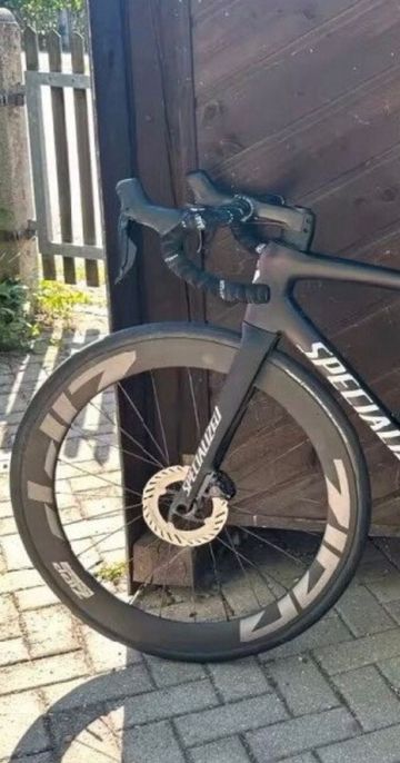 Used Specialized Tarmac Shimano 105 Di2 2024 Road & Gravel, Black — image 3 of 4