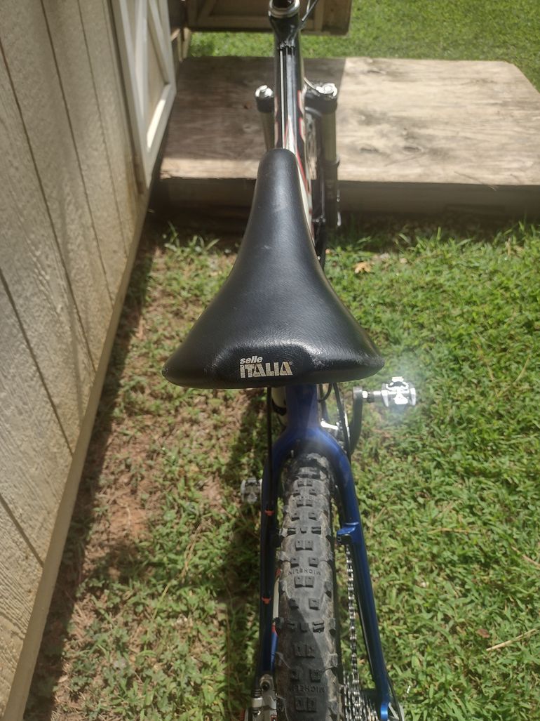 Used Trek Elite 9.8 2003 Mountainbike, Blue — image 3 of 4