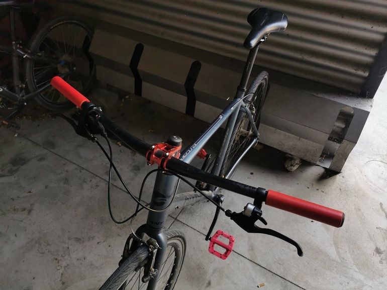 Used Giant Custom 2018 Urban, Light Gray — image 4 of 4