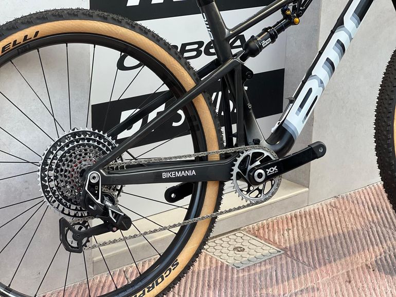 Używany BMC Fourstroke 01 TEAM 2024 2024 Mountainbike — zdjęcie 3 z 17