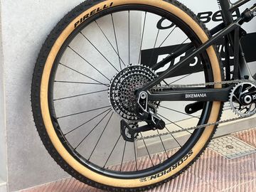 Używany BMC Fourstroke 01 TEAM 2024 2024 Mountainbike — zdjęcie 6 z 17