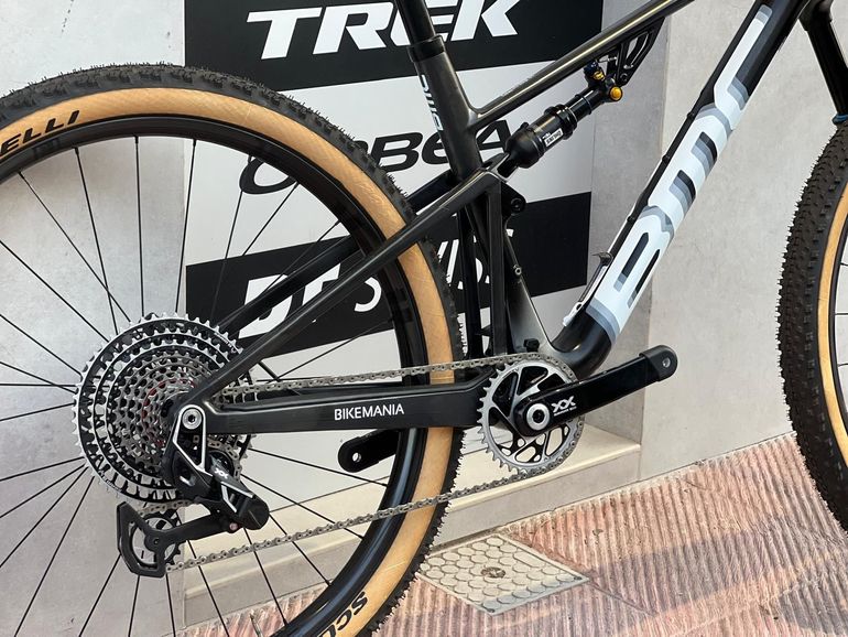 Używany BMC Fourstroke 01 TEAM 2024 2024 Mountainbike — zdjęcie 4 z 17
