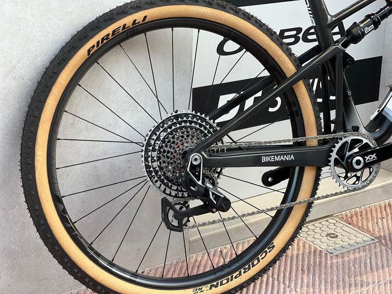 Używany BMC Fourstroke 01 TEAM 2024 2024 Mountainbike — zdjęcie 7 z 17