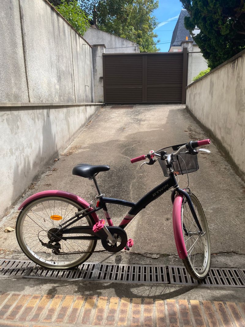 B’TWIN 24 Inch KIDS CITY BIKE ELOPS 500 9-12 Years Old 2024 2024 Kids & Youth d'occasion