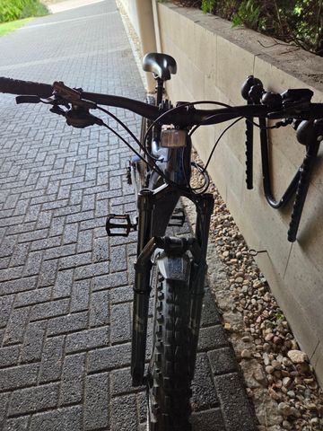 Used Giant Stance Shimano Deore 2023 Mountainbike, Blue — image 6 of 6