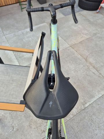Used Specialized Tarmac Shimano Ultegra Di2 2025 Road & Gravel, Green — image 7 of 9