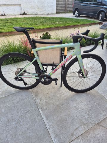 Used Specialized Tarmac Shimano Ultegra Di2 2025 Road & Gravel, Green — image 2 of 9