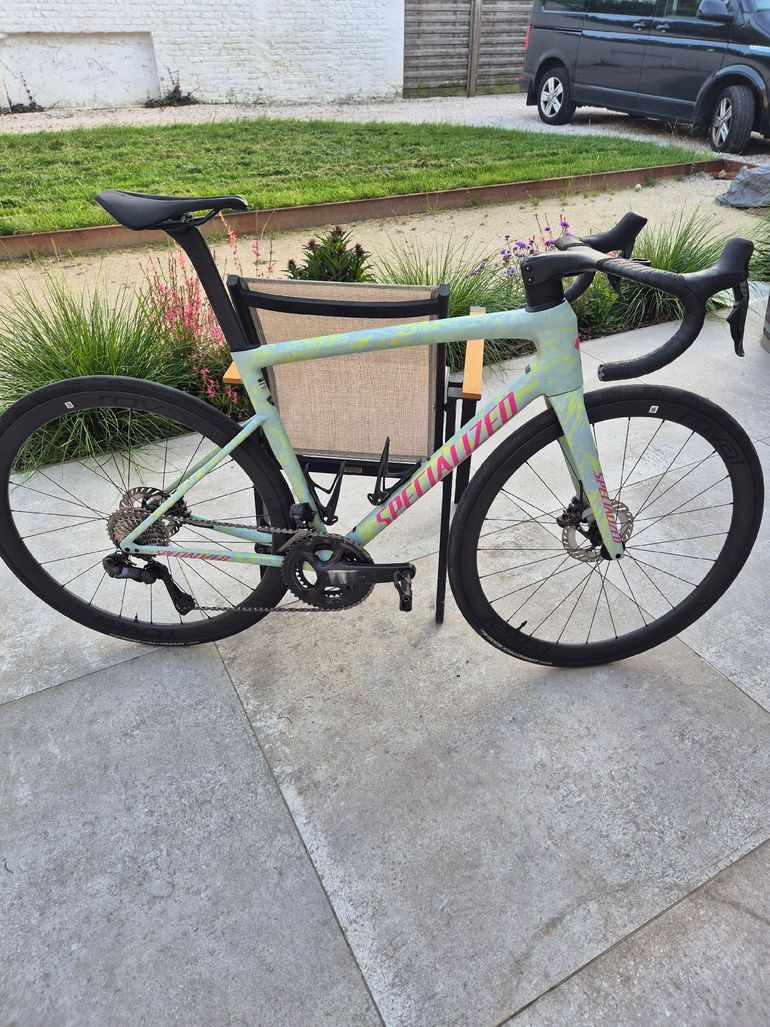 Used Specialized Tarmac Shimano Ultegra Di2 2025 Road & Gravel, Green — image 2 of 9