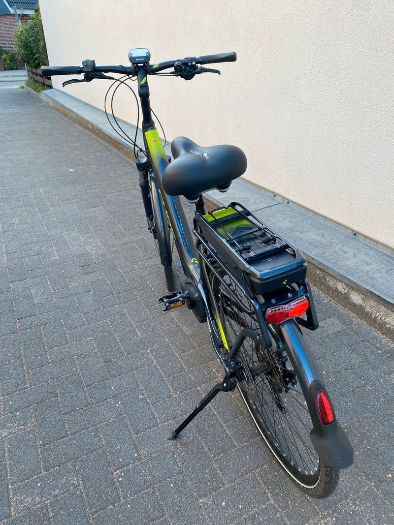Used Cube Kathmandu Hybrid Pro 500 2018 Urban & Touring