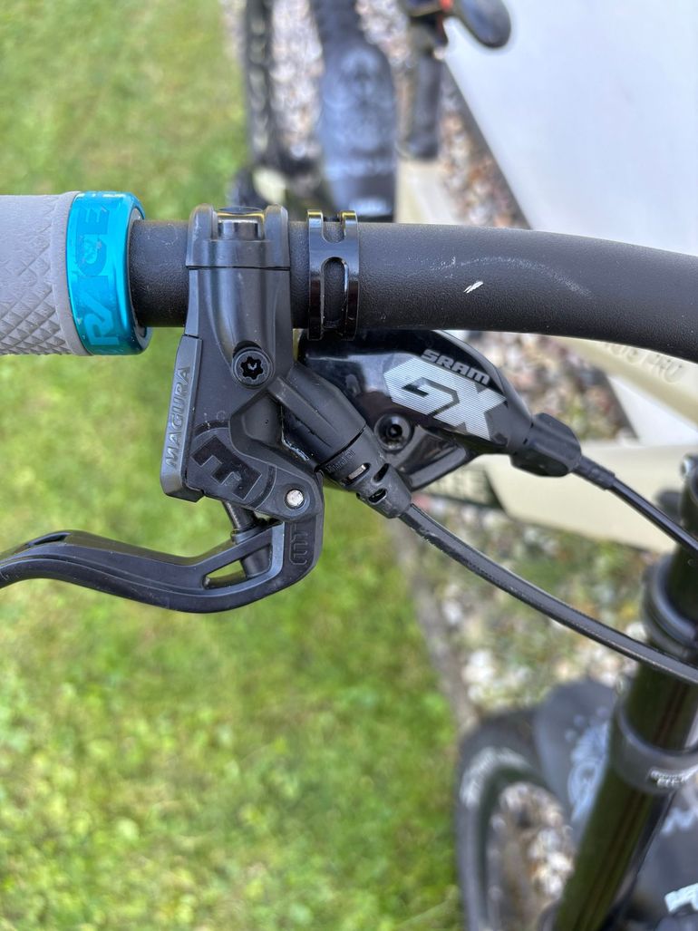 Used CUBE TWO15 PRO 2022 2022 Mountainbike, Black, 27.5 — image 4 of 6
