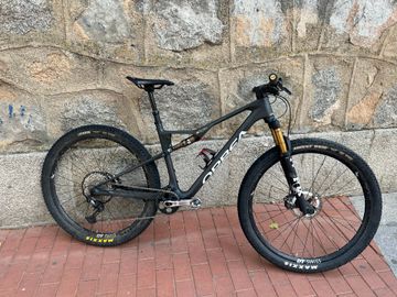 Używany Orbea OIZ M10 2024 2024 Mountainbike — zdjęcie 1 z 10