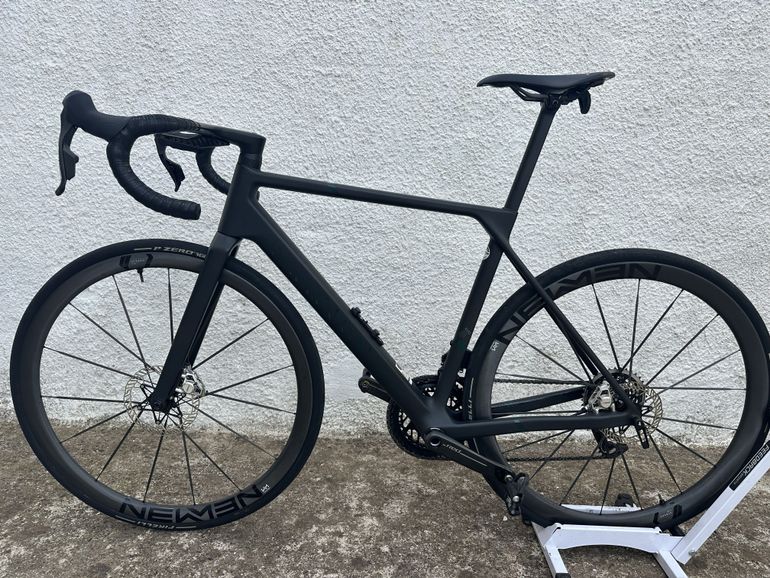 Canyon Ultimate CFR AXS 2024 2024 Road & Gravel d'occasion — image 2 sur 11