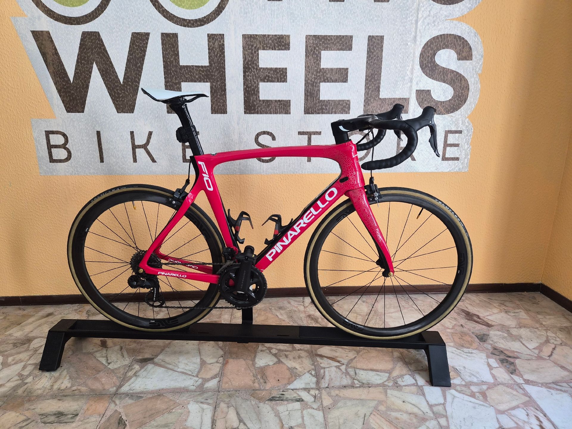 Used Pinarello Dogma F10 Rim Ultegra Di2 Bike 2020 – € 3.000