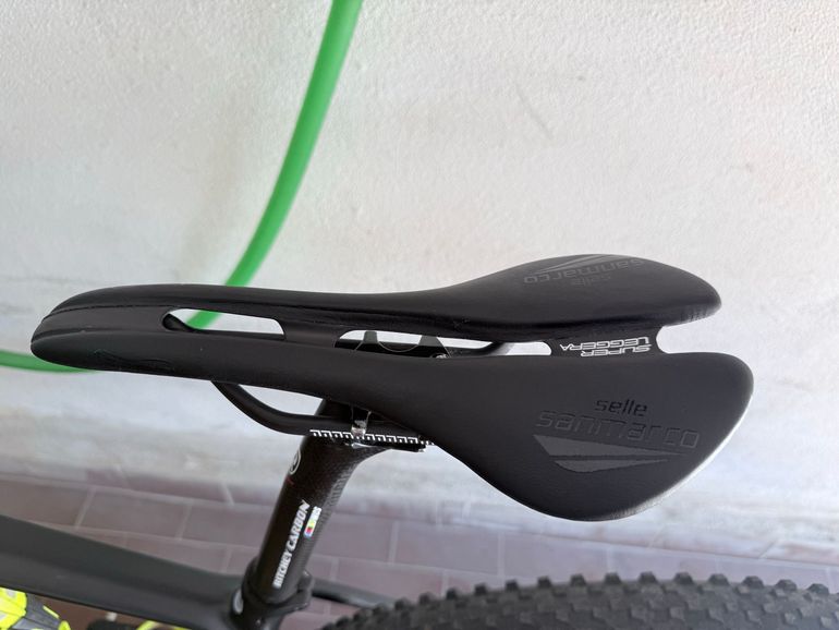 Używany Canyon Exceed CF SL 8.0 Pro Race 2018 2018 Mountainbike — zdjęcie 29 z 36