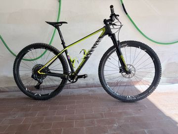 Używany Canyon Exceed CF SL 8.0 Pro Race 2018 2018 Mountainbike — zdjęcie 2 z 36
