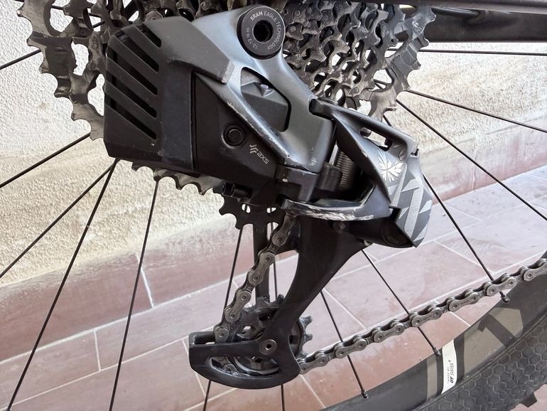 Używany Canyon Exceed CF SL 8.0 Pro Race 2018 2018 Mountainbike — zdjęcie 3 z 36