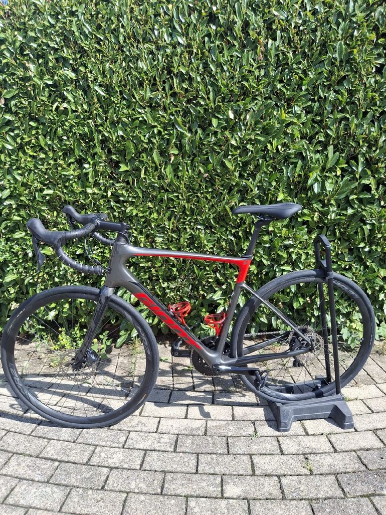 Käytetty Giant Defy Advanced 1 2022 taille M/L 2022 Road & Gravel — kuva 2 / 7