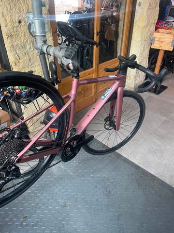 Scott Addict 50 2025 2025 Road & Gravel usato, Rosso — immagine 3 di 11
