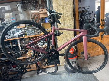 Scott Addict 50 2025 2025 Road & Gravel usato, Rosso — immagine 2 di 11