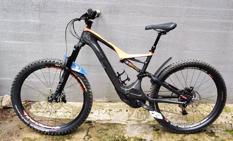 Used Specialized Men's Turbo Levo FSR Comp Carbon 6Fattie/29 2018 2018 MTB