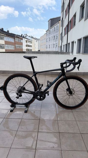 Giant TCR Advanced Pro 2 Disc 2021 2021 Road & Gravel usato, Nero — immagine 1 di 22