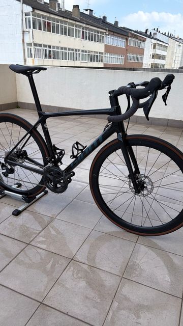 Giant TCR Advanced Pro 2 Disc 2021 2021 Road & Gravel usato, Nero — immagine 2 di 22