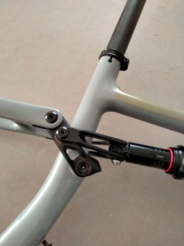 Použité Specialized Evo Frameset 2021 Mountainbike — obrázek 16 z 16