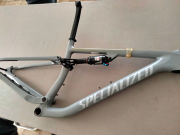 Použité Specialized Evo Frameset 2021 Mountainbike — obrázek 1 z 16
