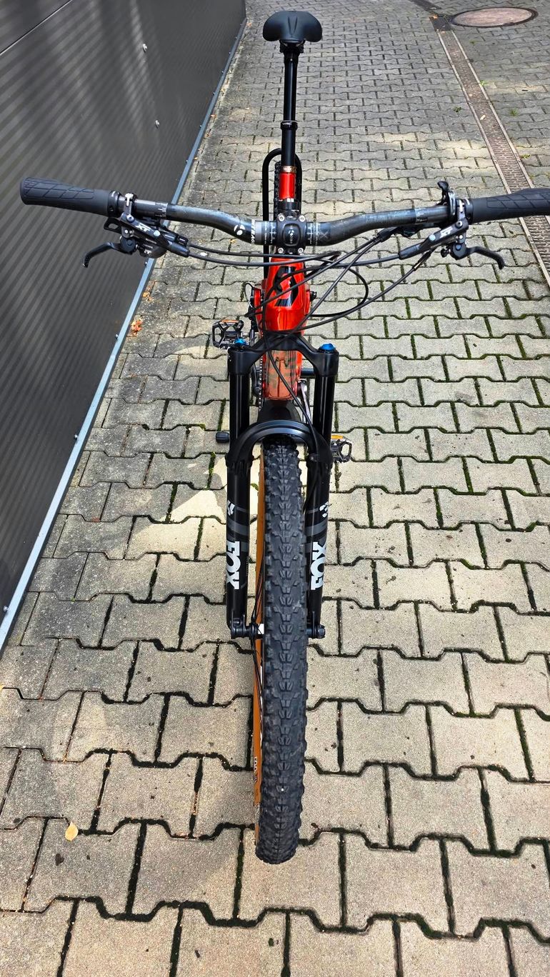 Scott Spark 700 Tuned 2018 2018 Mountainbike usato, Arancione — immagine 3 di 12
