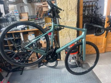 Scott Addict 40 2025 2025 Road & Gravel usato, Verde — immagine 1 di 7