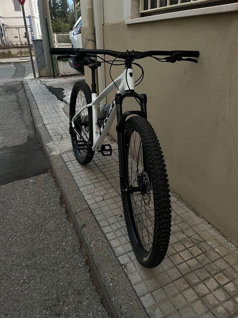 Używany Trek Marlin 7 Gen 3 2025 2025 Mountainbike — zdjęcie 5 z 6