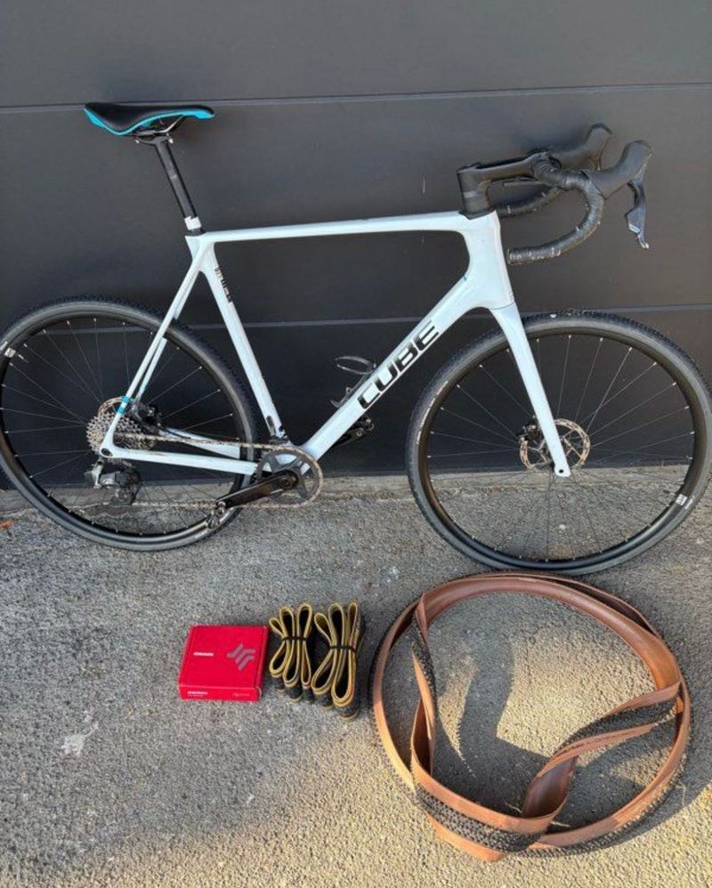 CUBE CROSS RACE C:62, RACE 2025 2025 Road & Gravel de segunda mano