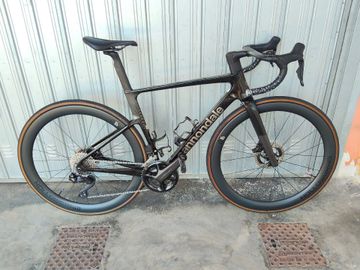 Gebrauchtes Cannondale Supersix Shimano 105 Di2 2023 Road & Gravel, Schwarz — Bild 1 von 4