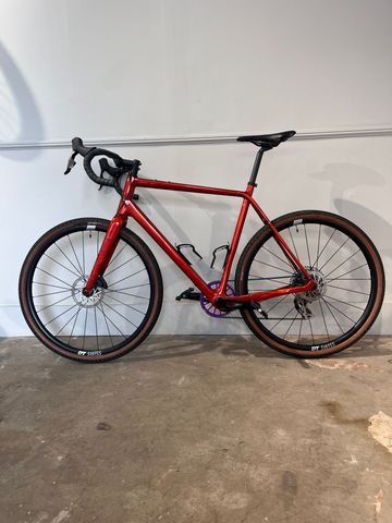 Used ICAN Custom SRAM Rival eTap AXS 2022 Road & Gravel, Red — image 2 of 3