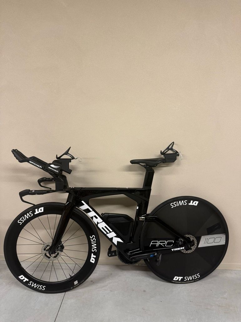 Trek Speed Concept SLR 9 2027 2027 Road & Gravel usato, Nero — immagine 2 di 8
