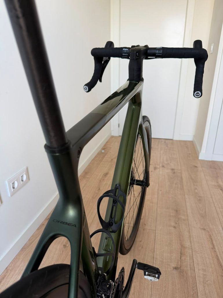 Použité Orbea ORCA M25TEAM 2021 2021 Road & Gravel — obrázek 15 z 26