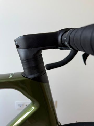 Použité Orbea ORCA M25TEAM 2021 2021 Road & Gravel — obrázek 25 z 26
