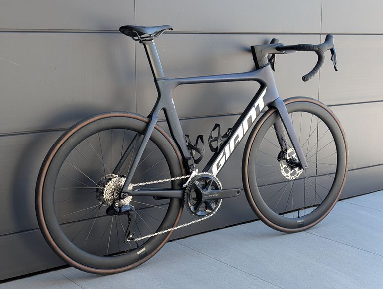 Giant Propel Advanced Pro 1 Di2 2022 2022 Road & Gravel usato, Blu — immagine 5 di 20