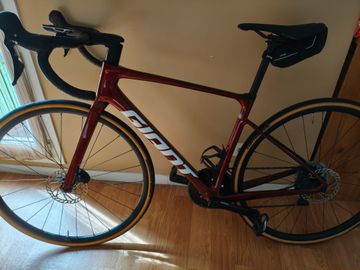 Gebrauchtes Giant Defy Advanced 2 2025 2025 Road & Gravel, Rot — Bild 1 von 6