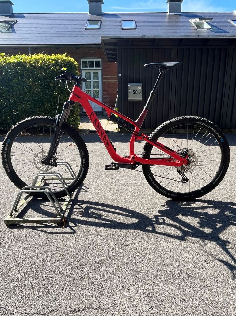 Used Canyon Neuron 5 2022 2022 Mountainbike, Red, 27.5, 29 — image 2 of 10