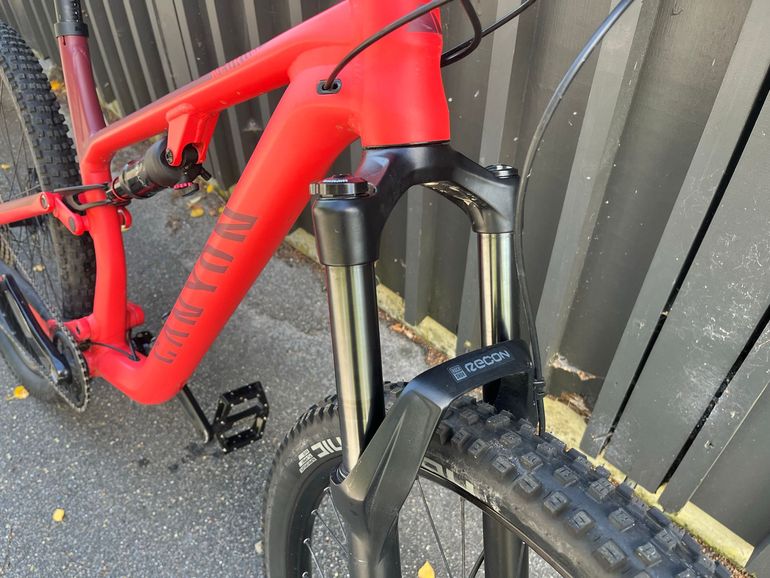Used Canyon Neuron 5 2022 2022 Mountainbike, Red, 27.5, 29 — image 7 of 10
