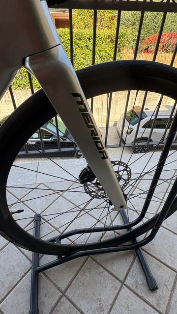 Used Merida REACTO 6000 Di2 2024 2024 Road & Gravel, Light Gray — image 4 of 11