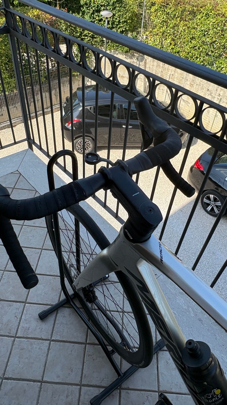 Used Merida REACTO 6000 Di2 2024 2024 Road & Gravel, Light Gray — image 9 of 11