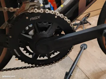 Giant Revolt Advanced 2 2025 2025 Road & Gravel d'occasion — image 4 sur 8